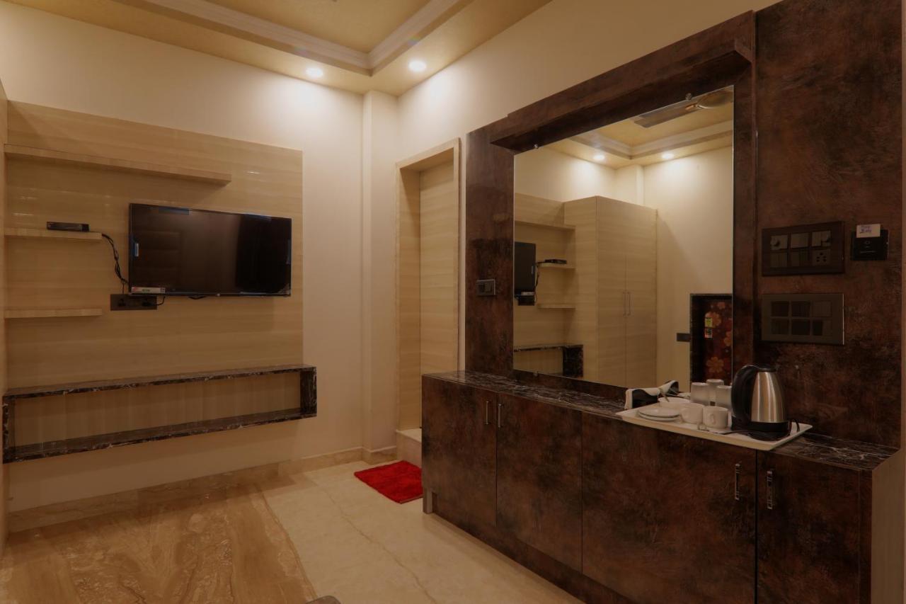 Shri Tirupati Residency Hotell Lucknow Eksteriør bilde