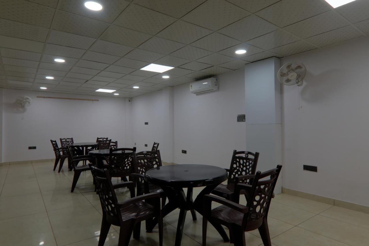 Shri Tirupati Residency Hotell Lucknow Eksteriør bilde