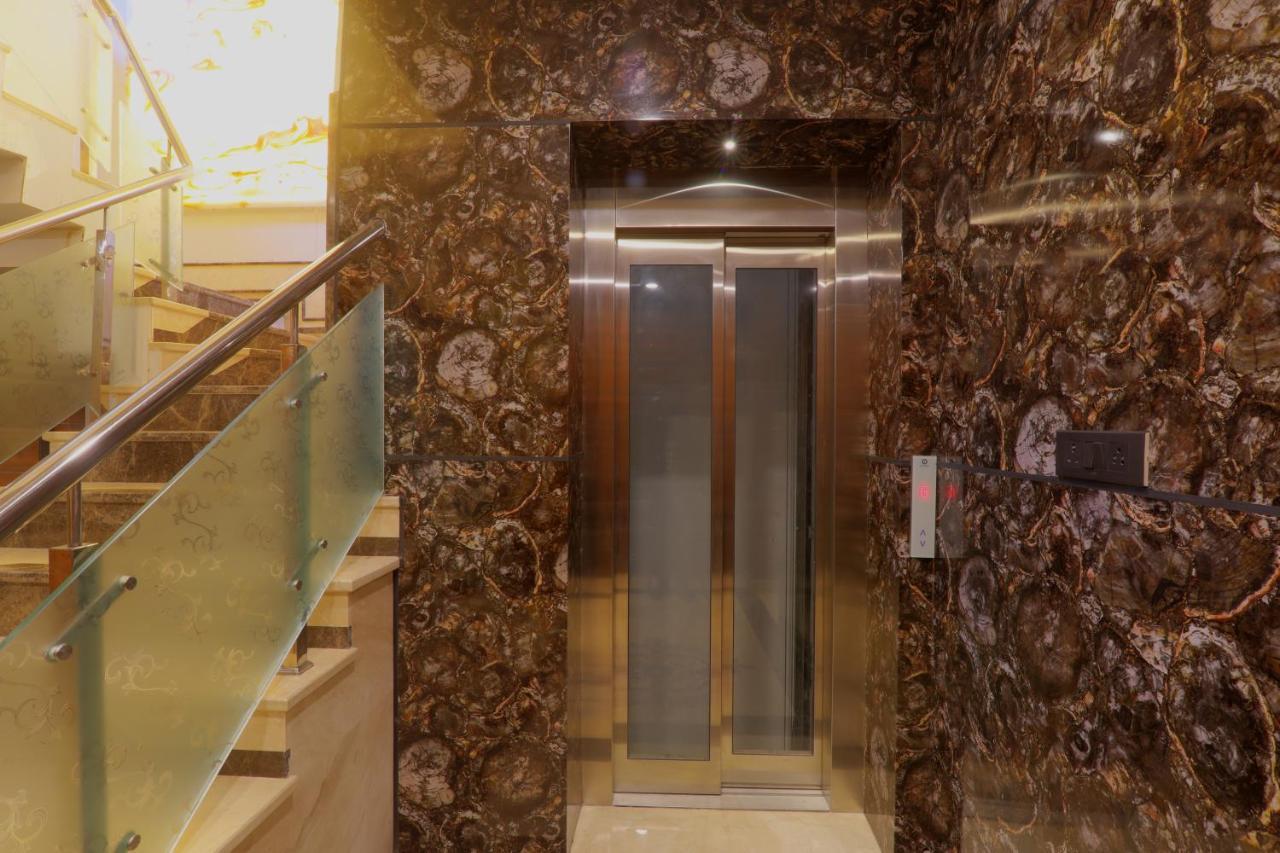 Shri Tirupati Residency Hotell Lucknow Eksteriør bilde