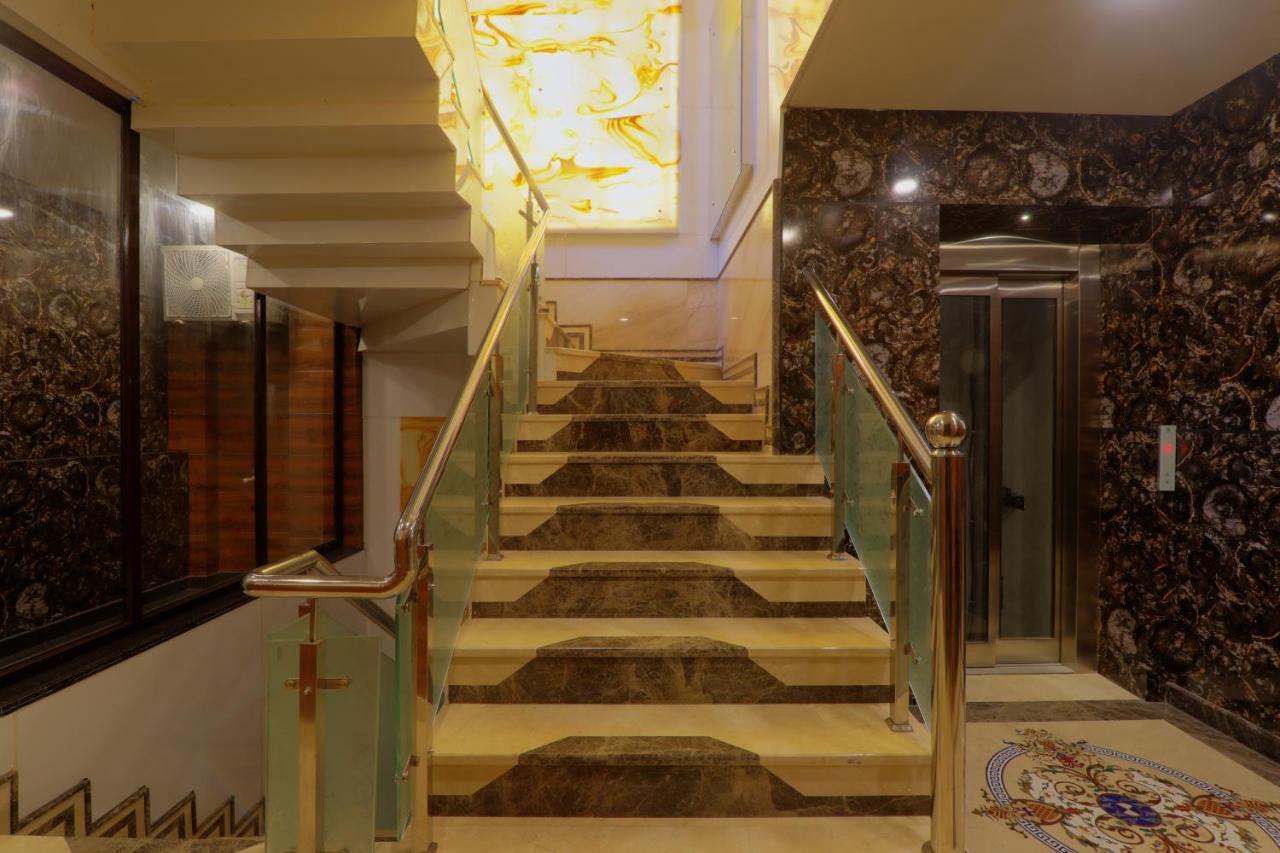 Shri Tirupati Residency Hotell Lucknow Eksteriør bilde